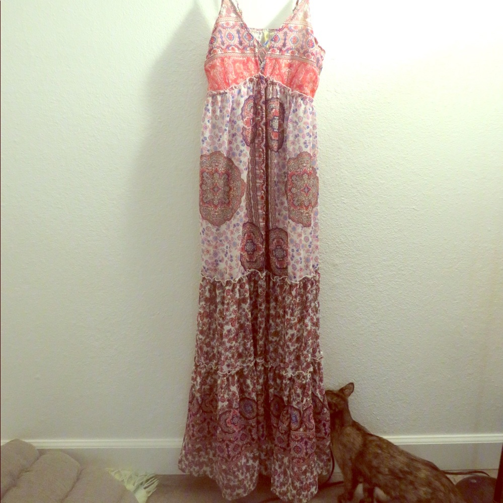 Spaghetti Strapped Sun Dress (Very cozy and tall.)